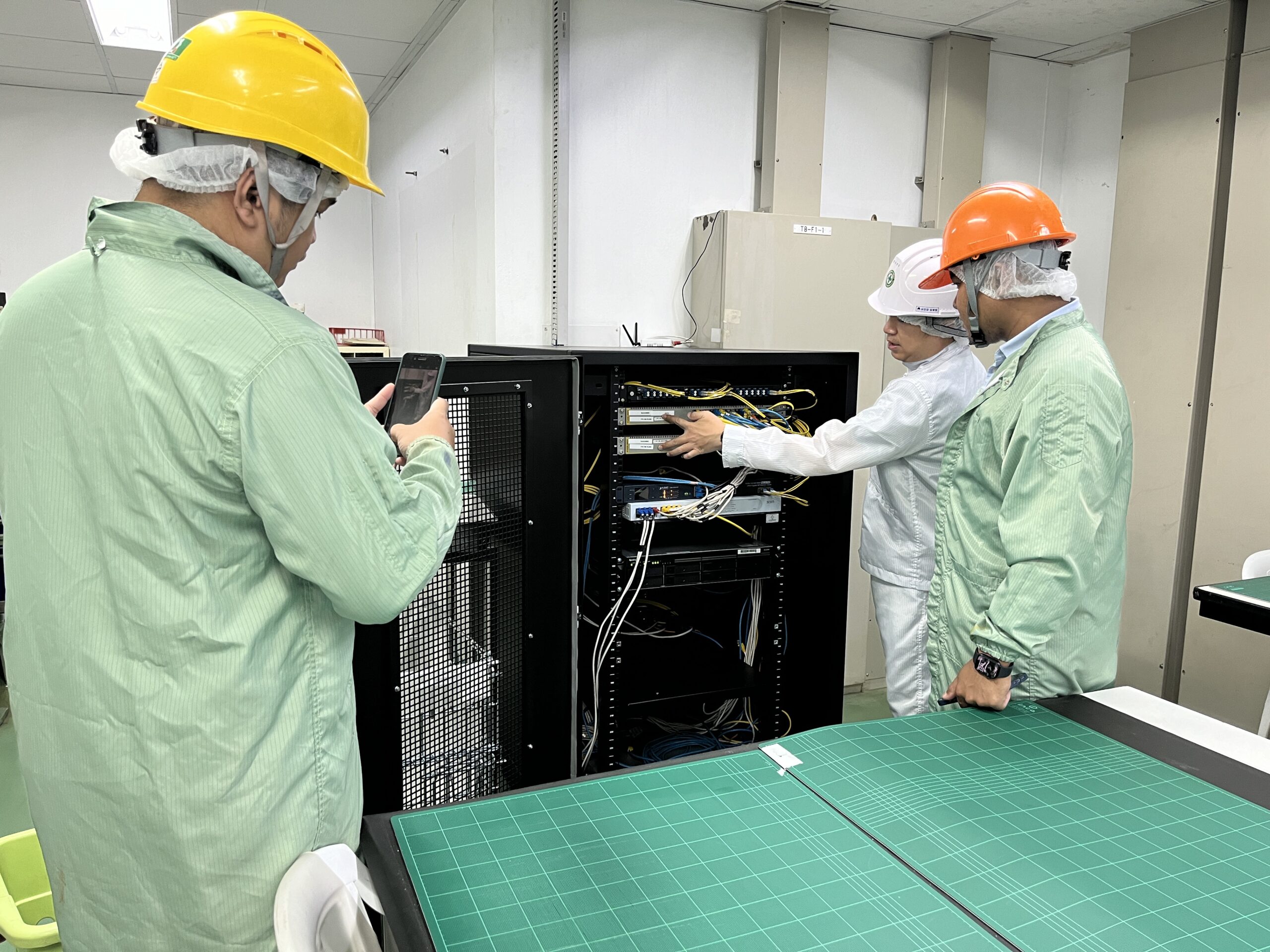 Maintenance Network and Server
